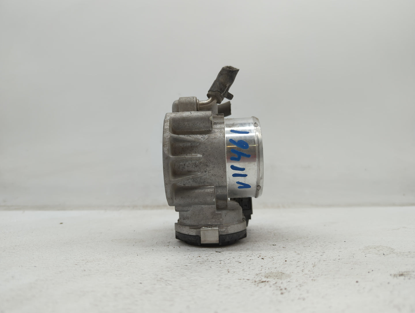 2011-2014 Hyundai Sonata Throttle Body P/N:904501 0001 35100-2G700 Fits Fits 2011 2012 2013 2014 2015 2016 OEM Used Auto Par
