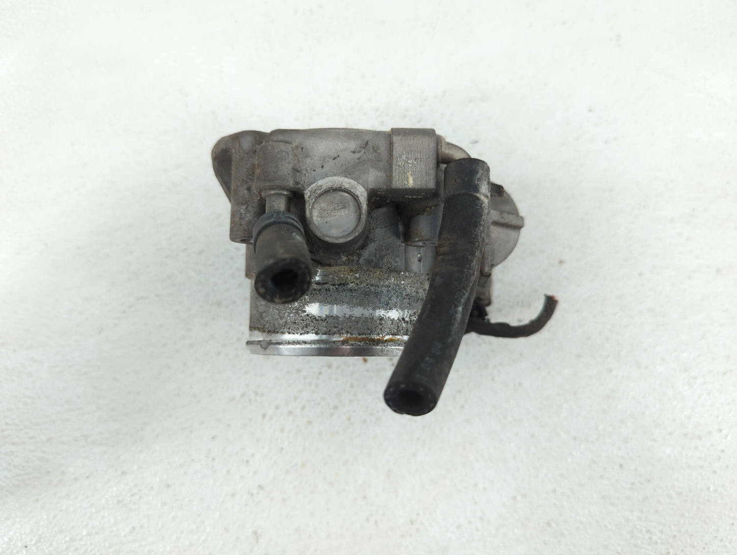 2011-2014 Hyundai Sonata Throttle Body P/N:904501 0001 35100-2G700 Fits Fits 2011 2012 2013 2014 2015 2016 OEM Used Auto Par