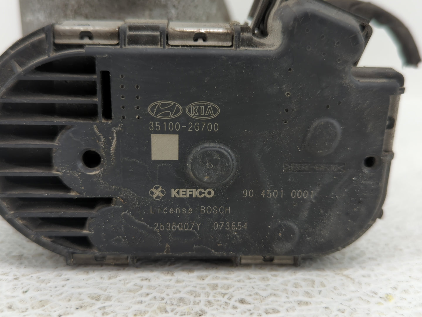 2011-2014 Hyundai Sonata Throttle Body P/N:904501 0001 35100-2G700 Fits Fits 2011 2012 2013 2014 2015 2016 OEM Used Auto Par