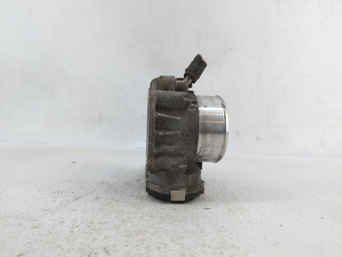 2011-2014 Hyundai Sonata Throttle Body P/N:904501 0001 35100-2G700 Fits Fits 2011 2012 2013 2014 2015 2016 OEM Used Auto Par