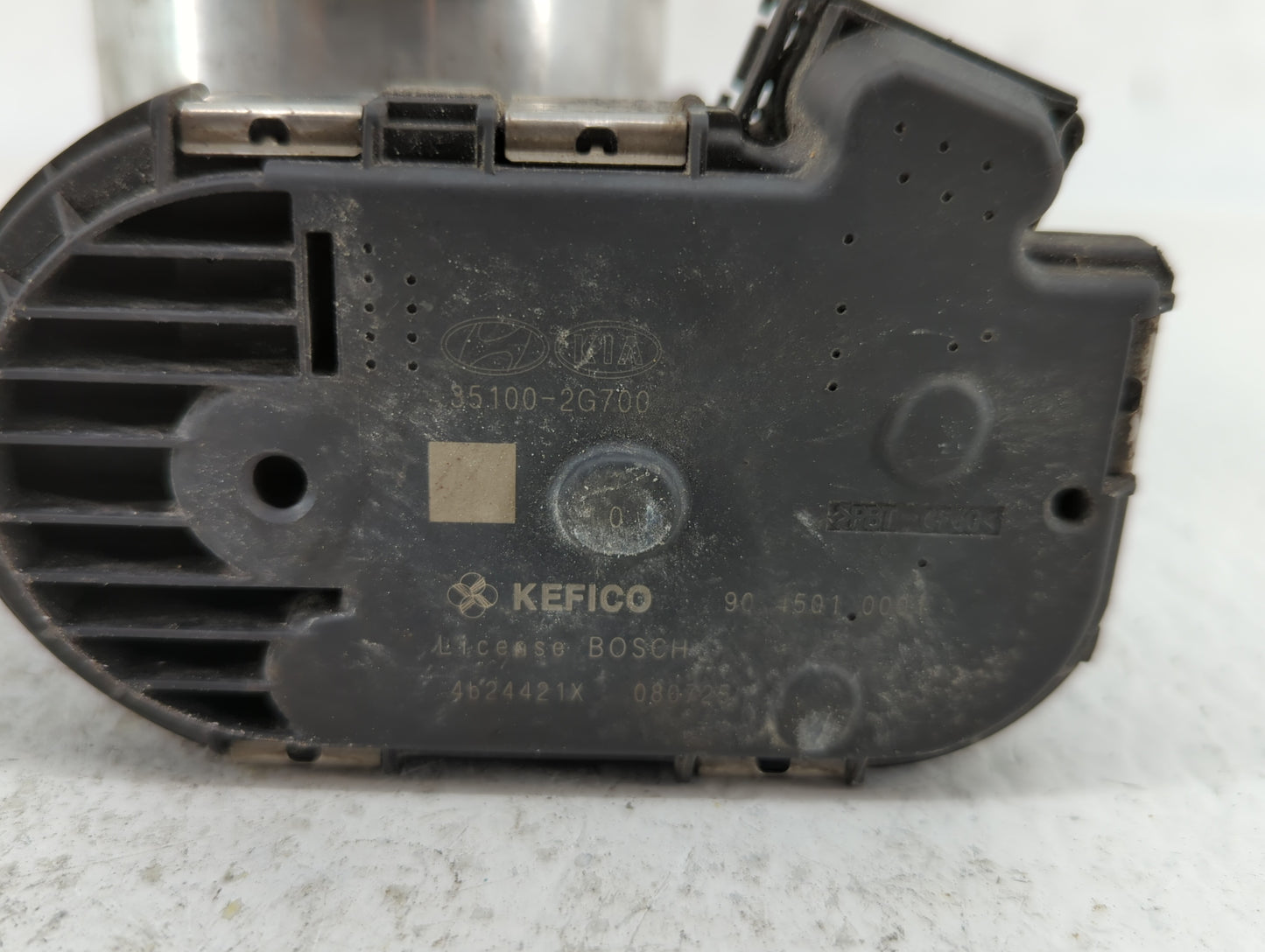 2011-2014 Hyundai Sonata Throttle Body P/N:904501 0001 35100-2G700 Fits Fits 2011 2012 2013 2014 2015 2016 OEM Used Auto Par