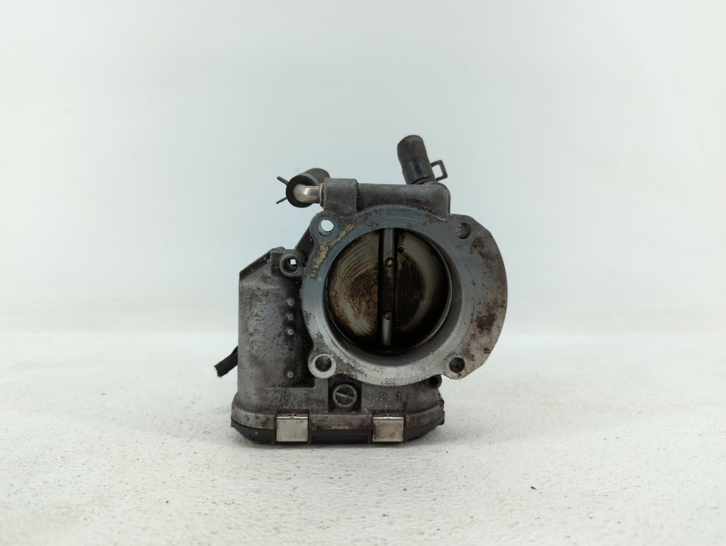 2011-2014 Hyundai Sonata Throttle Body P/N:904501 0001 35100-2G700 Fits Fits 2011 2012 2013 2014 2015 2016 OEM Used Auto Par
