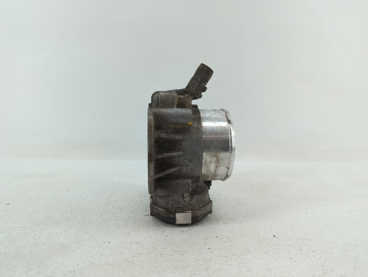 2011-2014 Hyundai Sonata Throttle Body P/N:904501 0001 35100-2G700 Fits Fits 2011 2012 2013 2014 2015 2016 OEM Used Auto Par