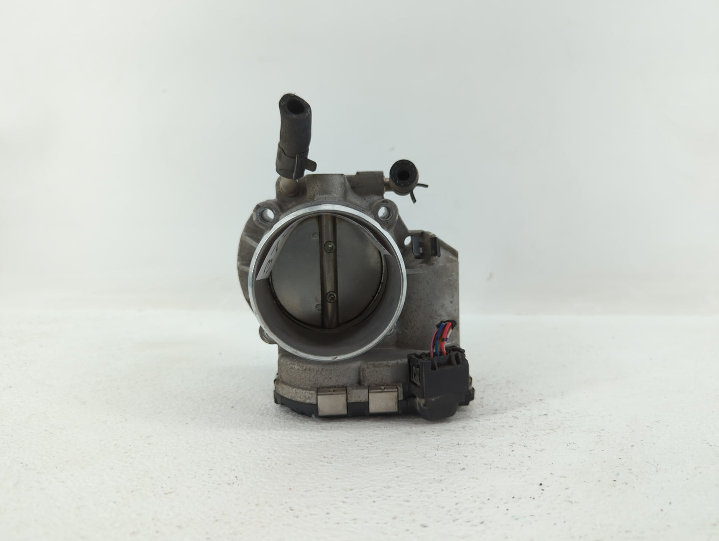 2011-2014 Hyundai Sonata Throttle Body P/N:904501 0001 35100-2G700 Fits Fits 2011 2012 2013 2014 2015 2016 OEM Used Auto Par