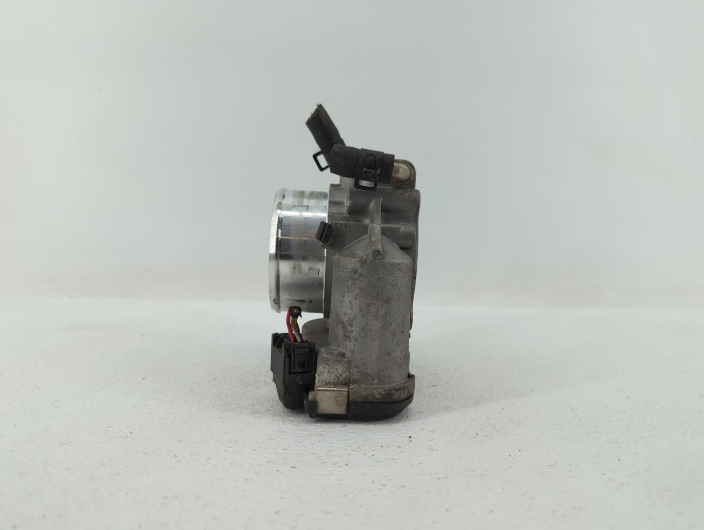 2011-2014 Hyundai Sonata Throttle Body P/N:904501 0001 35100-2G700 Fits Fits 2011 2012 2013 2014 2015 2016 OEM Used Auto Par