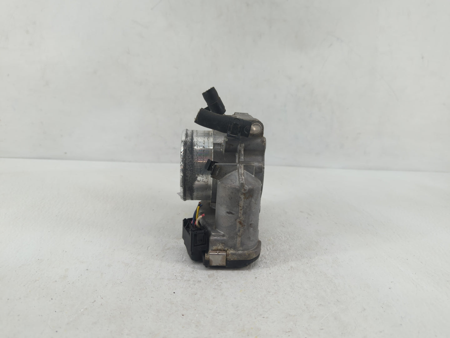2011-2015 Hyundai Sonata Throttle Body P/N:35100-2G700 35100-2G800, 9045010020 Fits Fits 2011 2012 2013 2014 2015 2016 OEM U