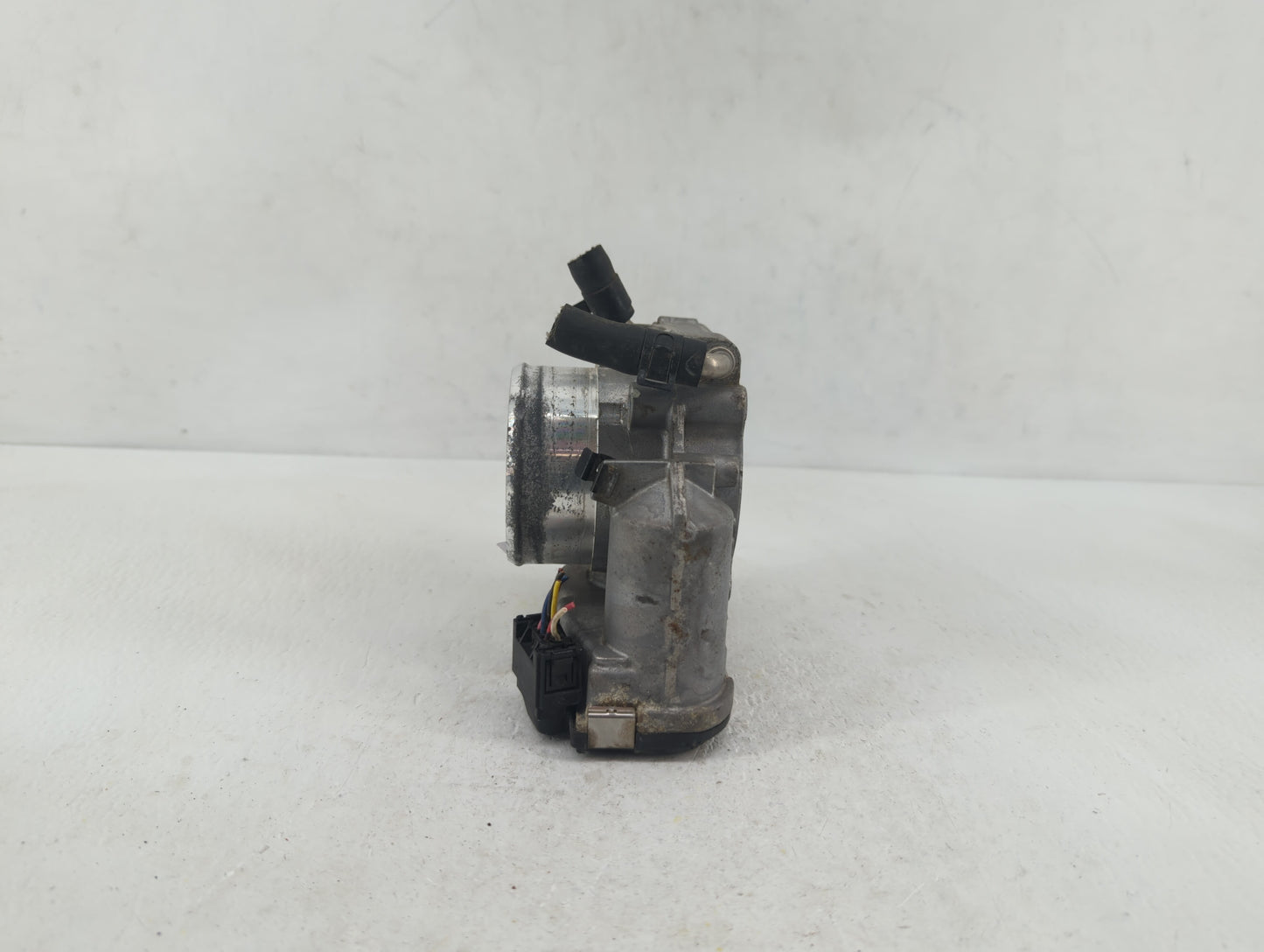 2011-2015 Hyundai Sonata Throttle Body P/N:35100-2G700 35100-2G800, 9045010020 Fits Fits 2011 2012 2013 2014 2015 2016 OEM U