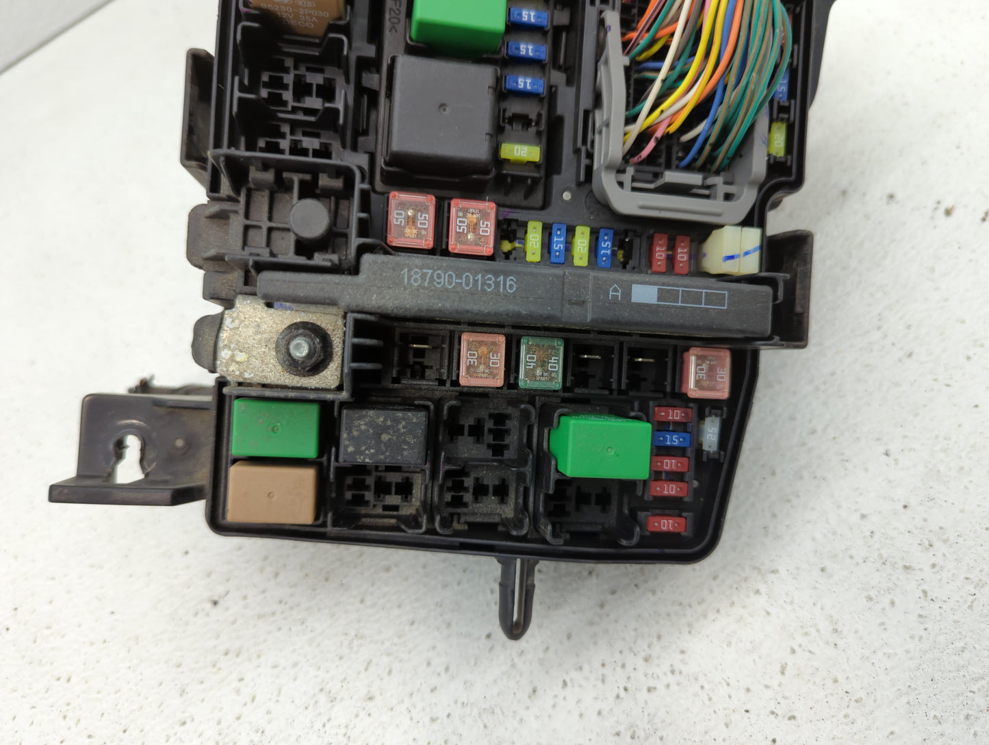 2011-2014 Hyundai Sonata Fusebox Fuse Box Panel Relay Module P/N:91950-3S712 18790-01316 Fits Fits 2011 2012 2013 2014 OEM U