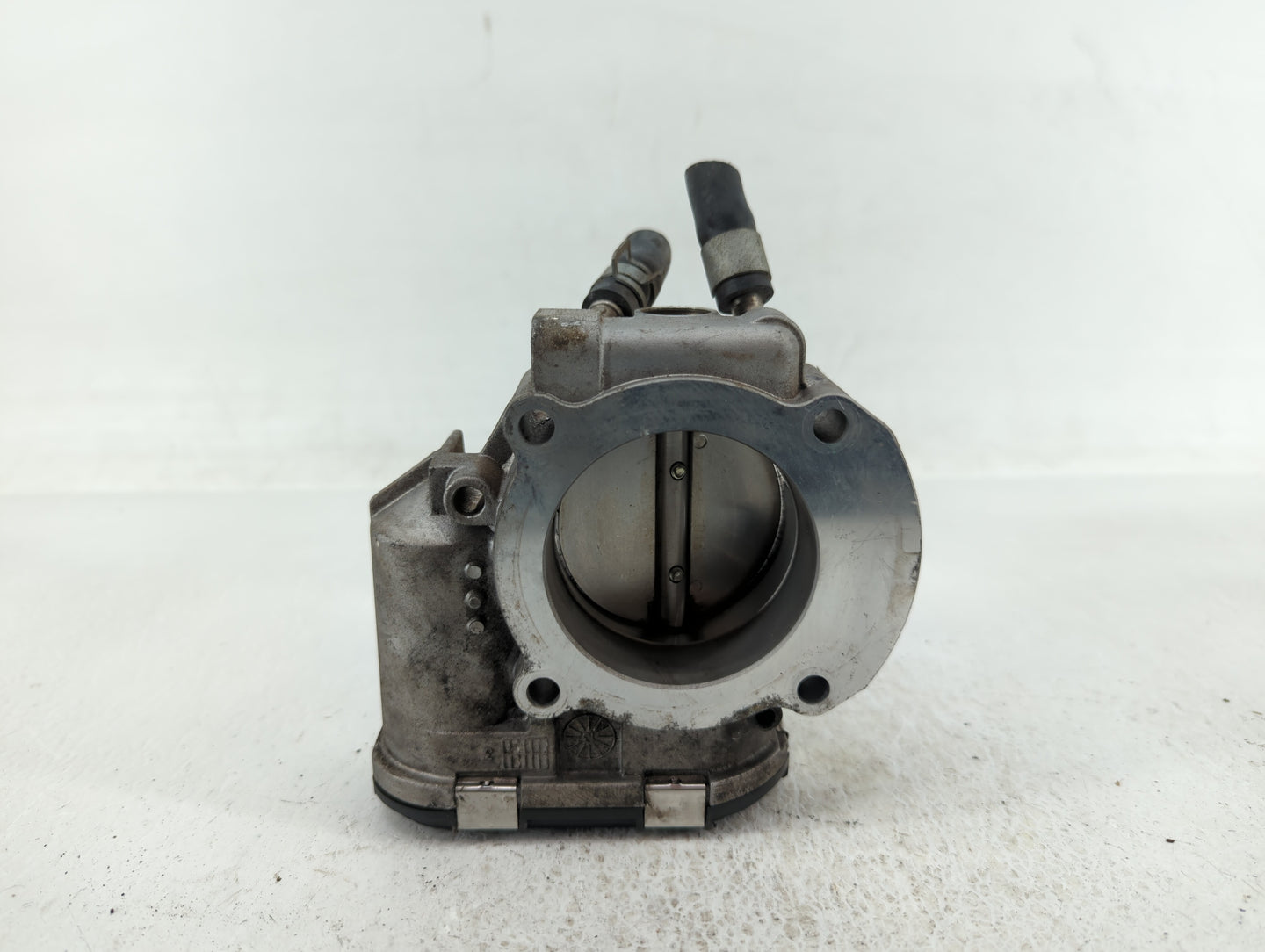 2011-2014 Hyundai Sonata Throttle Body P/N:22030-0T080 35100-2G710 Fits Fits 2011 2012 2013 2014 2015 2016 OEM Used Auto Par
