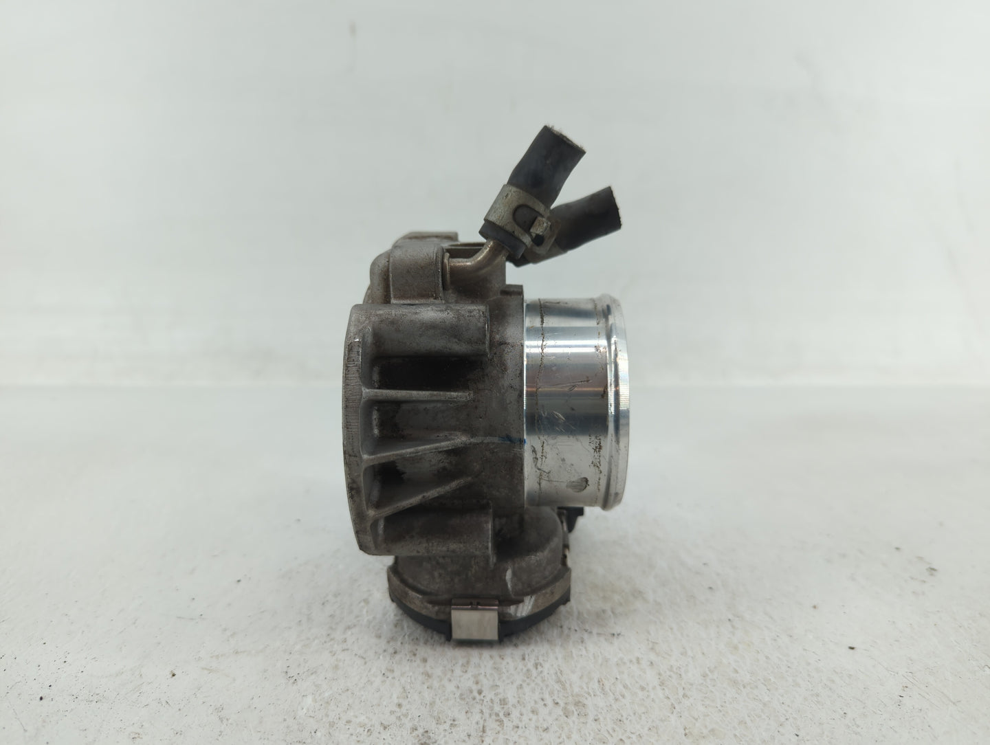 2011-2014 Hyundai Sonata Throttle Body P/N:22030-0T080 35100-2G710 Fits Fits 2011 2012 2013 2014 2015 2016 OEM Used Auto Par