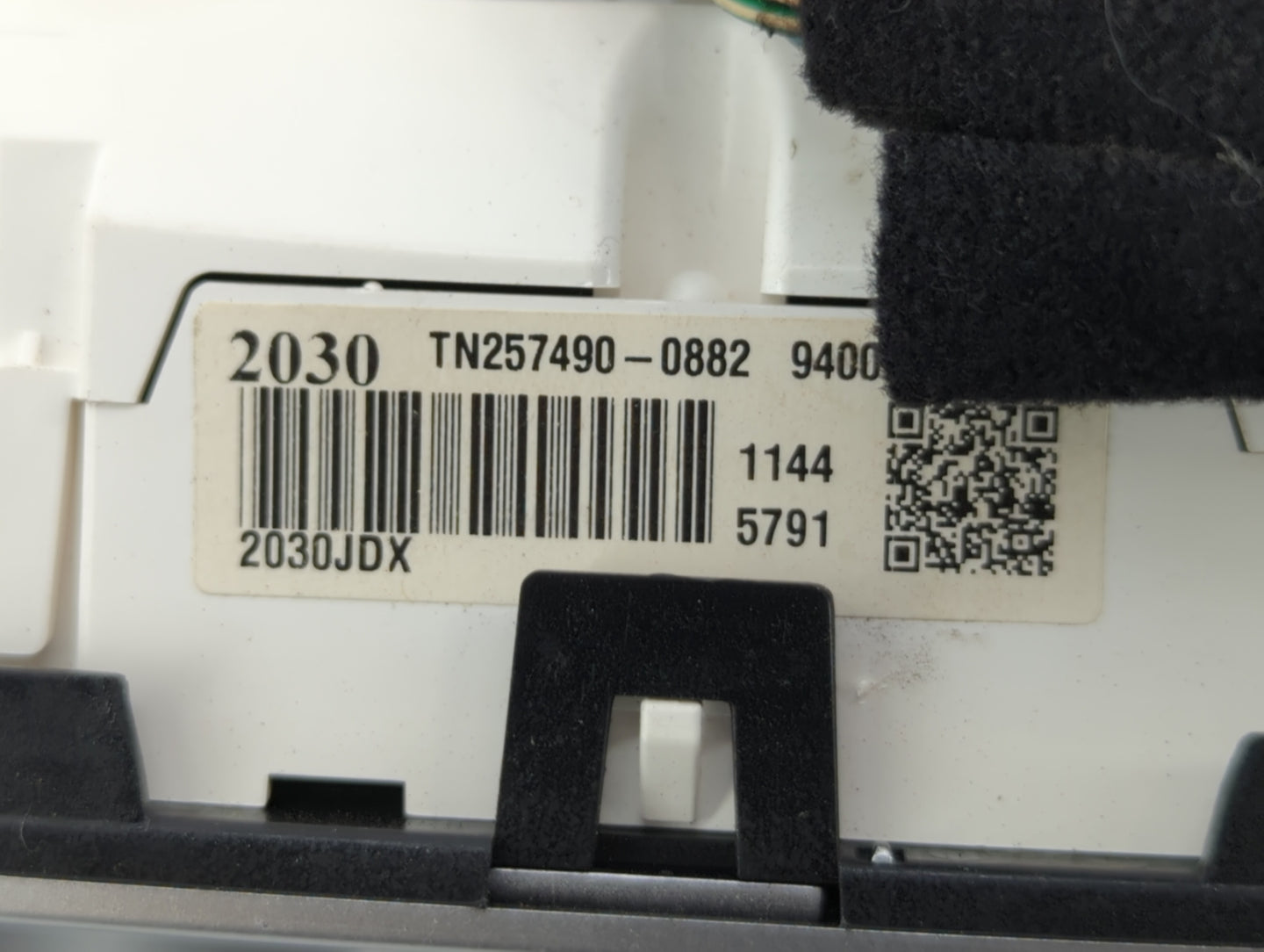 2011-2014 Hyundai Sonata Instrument Cluster Speedometer Gauges P/N:94001-3Q014 94001-3Q010 Fits Fits 2011 2012 2013 2014 OEM