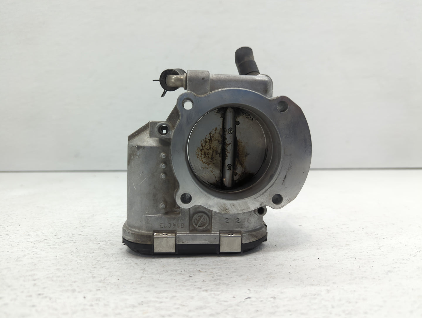 2011-2014 Hyundai Sonata Throttle Body P/N:35100-2G700 Fits Fits 2011 2012 2013 2014 2015 2016 OEM Used Auto Parts - Oemused