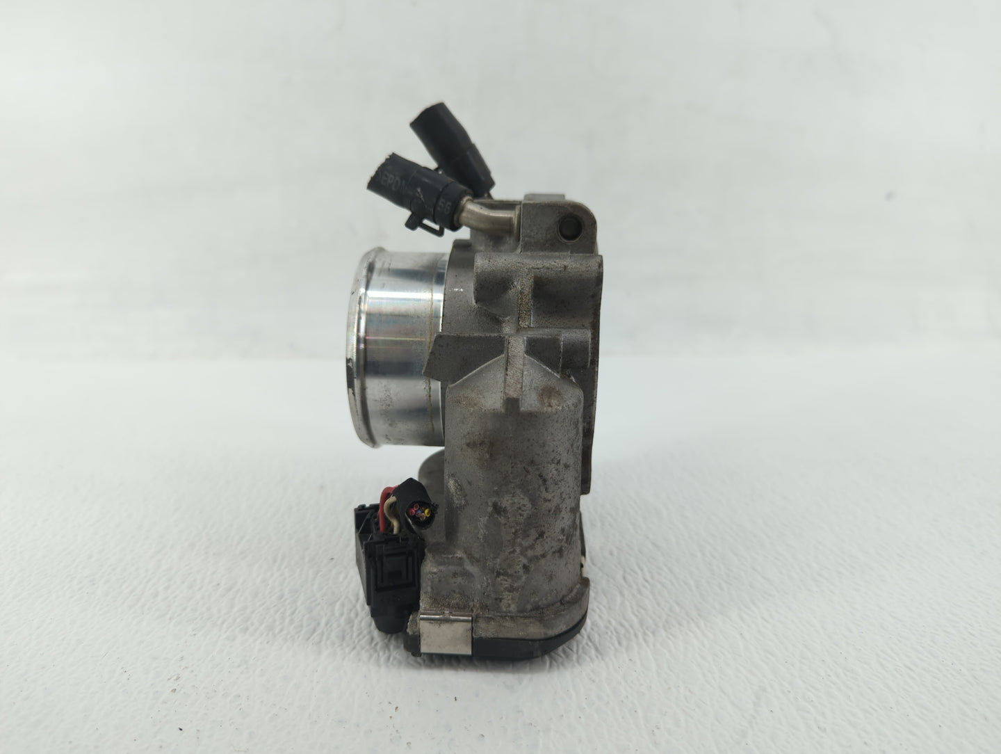 2011-2014 Hyundai Sonata Throttle Body P/N:22030-0T080 35100-2G710 Fits Fits 2011 2012 2013 2014 2015 2016 OEM Used Auto Par