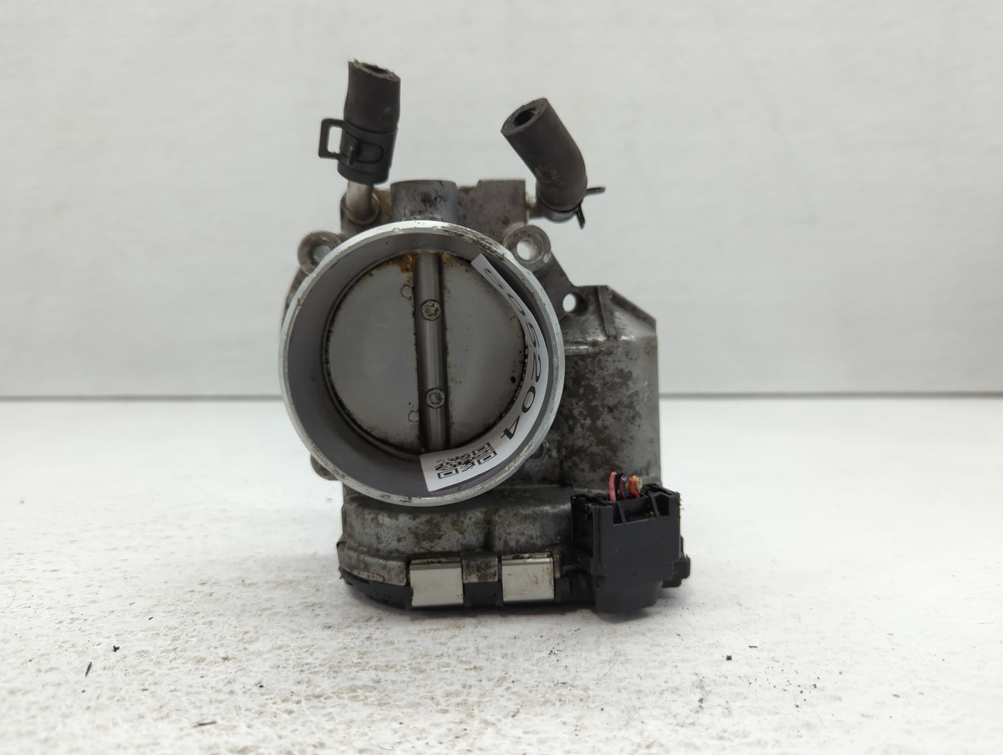 2011-2014 Hyundai Sonata Throttle Body P/N:35100-2G700 Fits Fits 2011 2012 2013 2014 2015 2016 OEM Used Auto Parts - Oemused