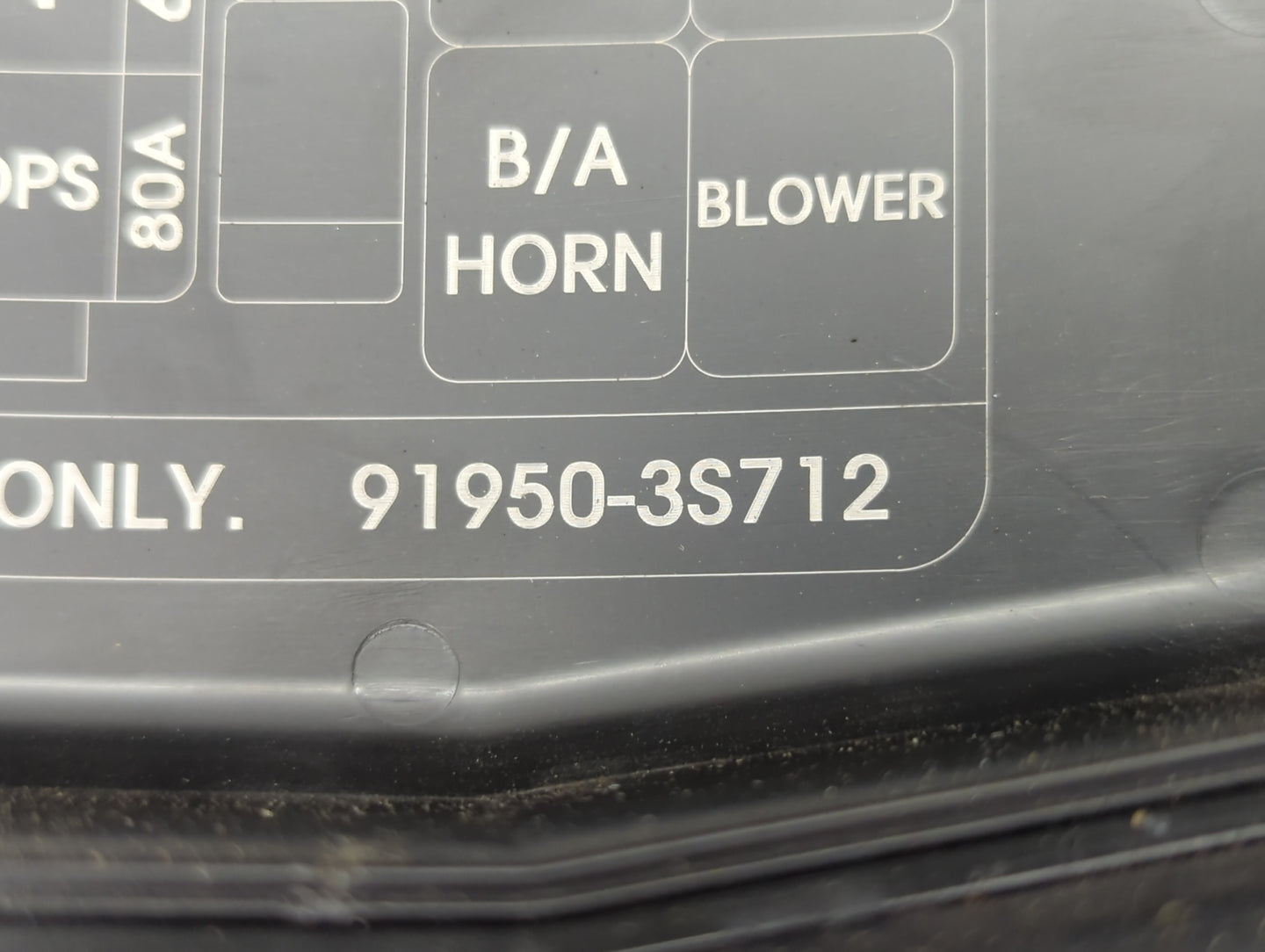 2011-2014 Hyundai Sonata Fusebox Fuse Box Panel Relay Module P/N:91950-3S712 VS912003Q103M0 Fits Fits 2011 2012 2013 2014 OE