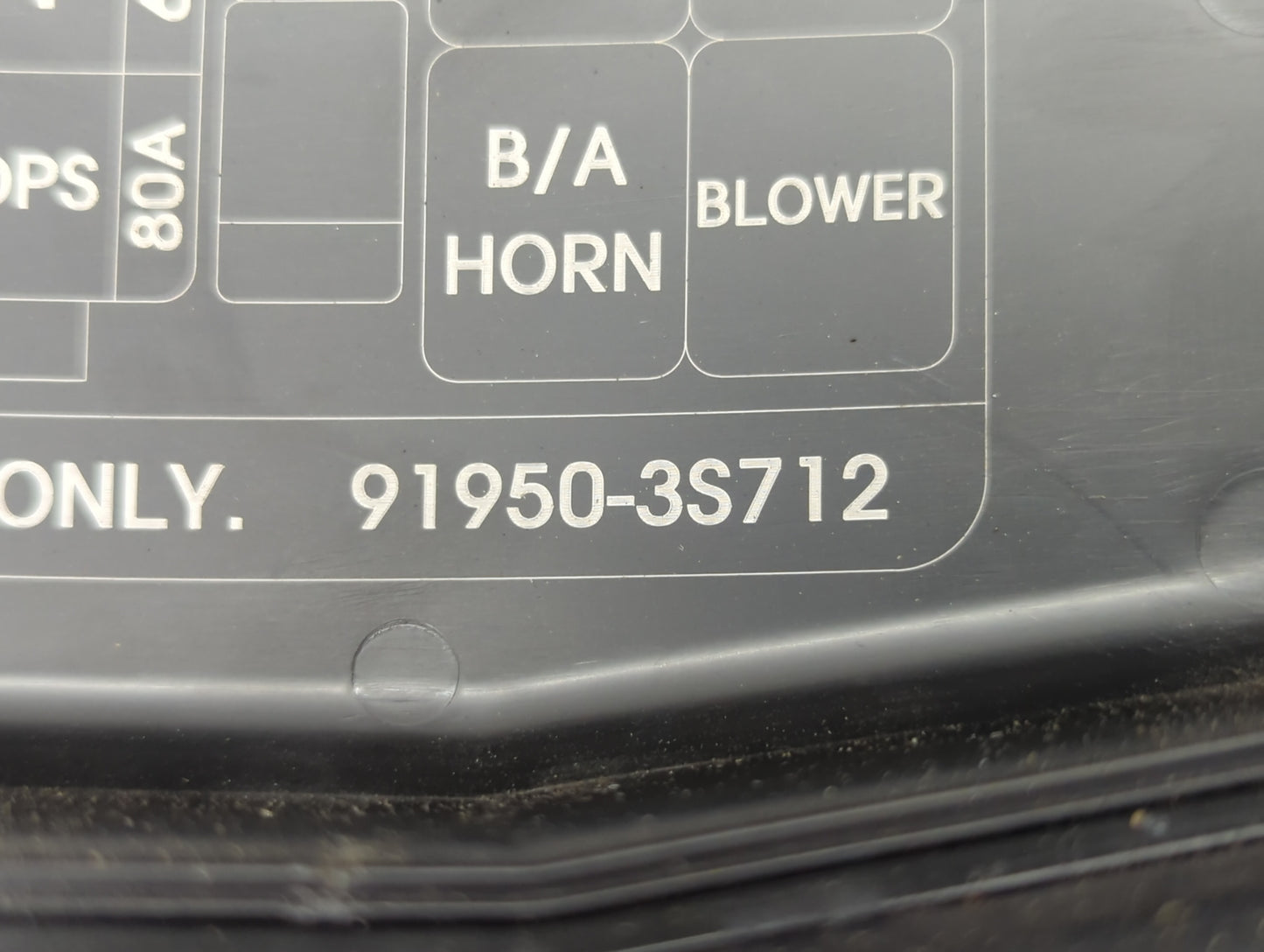 2011-2014 Hyundai Sonata Fusebox Fuse Box Panel Relay Module P/N:91950-3S712 VS912003Q103M0 Fits Fits 2011 2012 2013 2014 OE