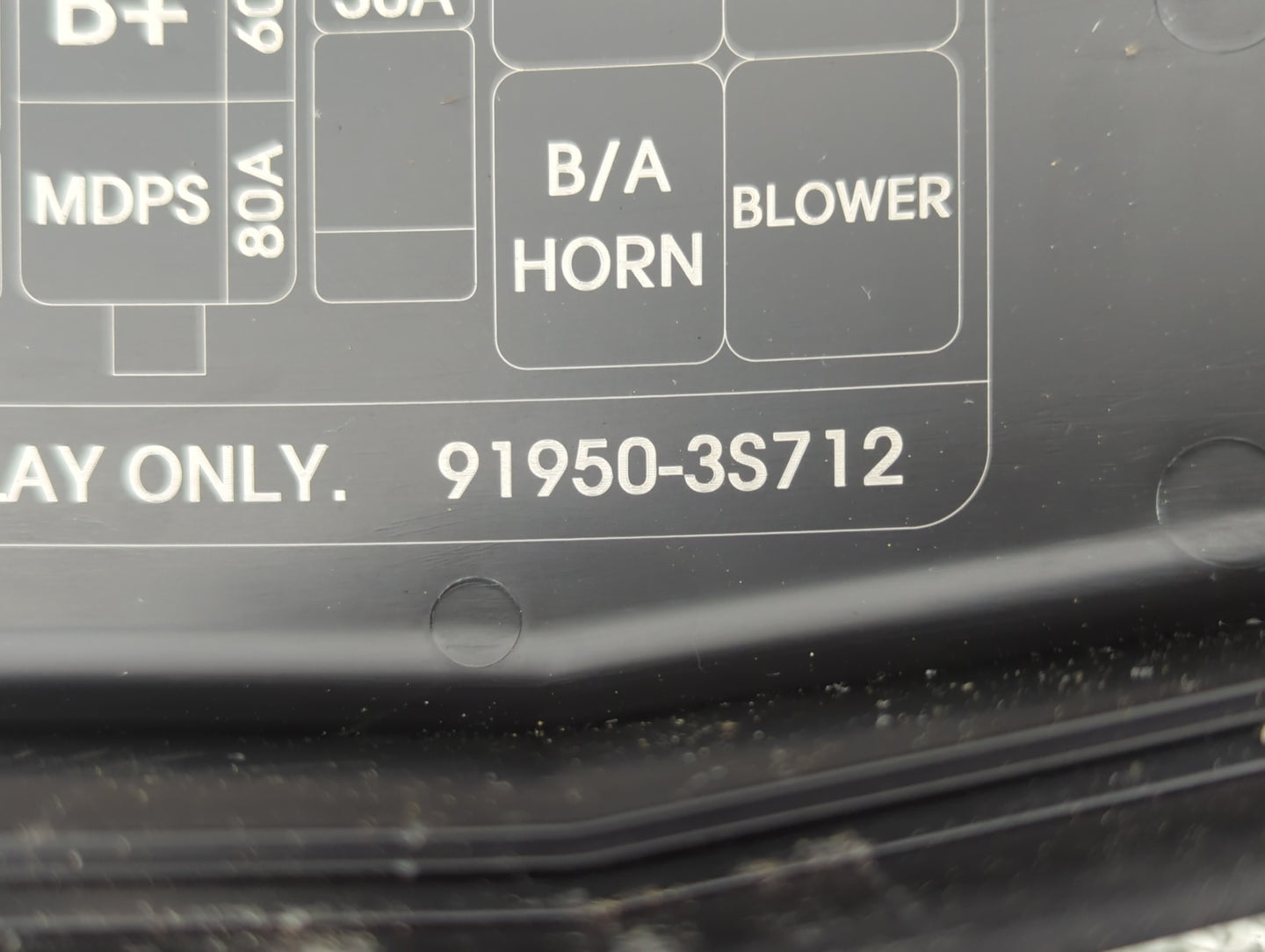 2011-2014 Hyundai Sonata Fusebox Fuse Box Panel Relay Module P/N:91950-3S712 Fits Fits 2011 2012 2013 2014 OEM Used Auto Par