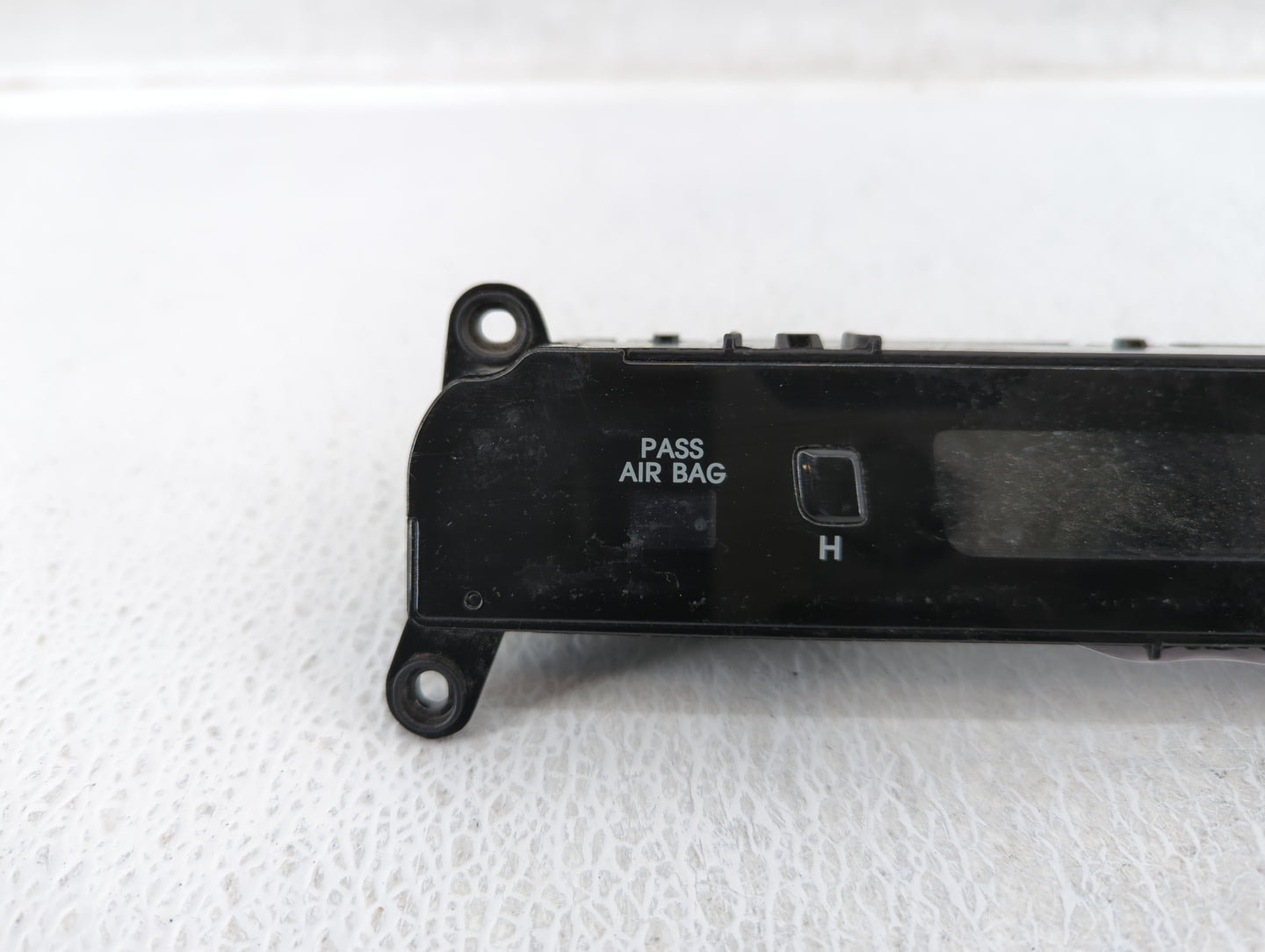 2014 Hyundai Sonata Climate Control Module Temperature AC/Heater Replacement P/N:97250-3Q030 Fits OEM Used Auto Parts - Oemu