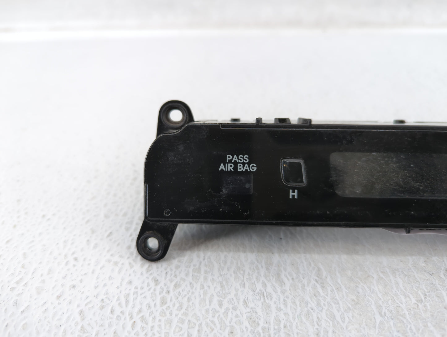 2014 Hyundai Sonata Climate Control Module Temperature AC/Heater Replacement P/N:97250-3Q030 Fits OEM Used Auto Parts - Oemu