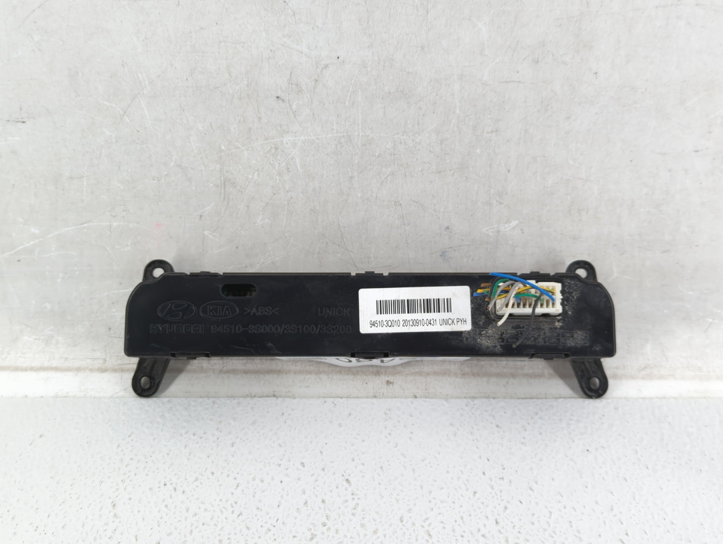 2014 Hyundai Sonata Climate Control Module Temperature AC/Heater Replacement P/N:97250-3Q030 Fits OEM Used Auto Parts - Oemu