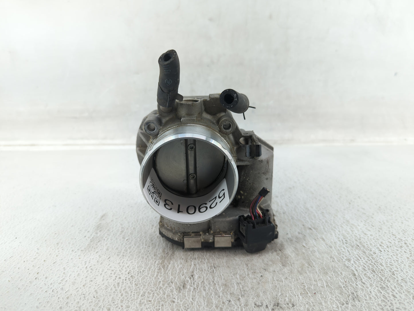 2011-2014 Hyundai Sonata Throttle Body P/N:35100-2G700 Fits Fits 2011 2012 2013 2014 2015 2016 OEM Used Auto Parts - Oemused