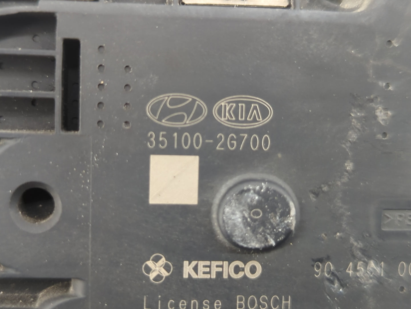 2011-2014 Hyundai Sonata Throttle Body P/N:35100-2G700 Fits Fits 2011 2012 2013 2014 2015 2016 OEM Used Auto Parts - Oemused