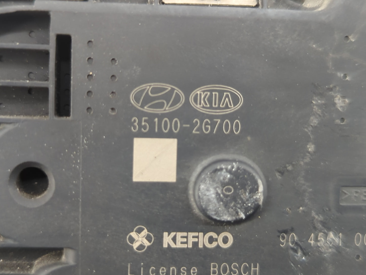 2011-2014 Hyundai Sonata Throttle Body P/N:35100-2G700 Fits Fits 2011 2012 2013 2014 2015 2016 OEM Used Auto Parts - Oemused