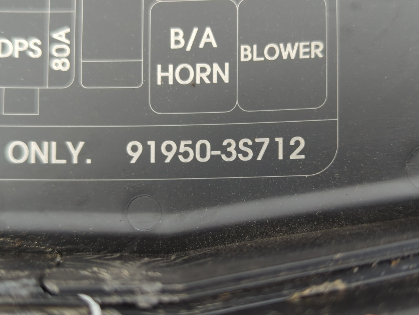 2011-2014 Hyundai Sonata Fusebox Fuse Box Panel Relay Module P/N:91950-3S712 91200-3Q103 Fits Fits 2011 2012 2013 2014 OEM U