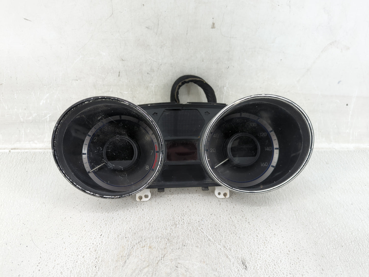 2011-2014 Hyundai Sonata Instrument Cluster Speedometer Gauges P/N:94001-3Q015 Miles: Fits Fits 2011 2012 2013 2014 OEM Used
