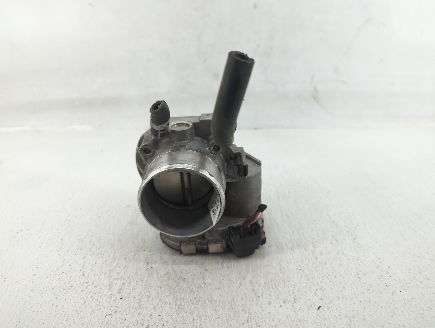 2011-2014 Hyundai Sonata Throttle Body P/N:35100-2G700 Fits Fits 2011 2012 2013 2014 2015 2016 OEM Used Auto Parts - Oemused