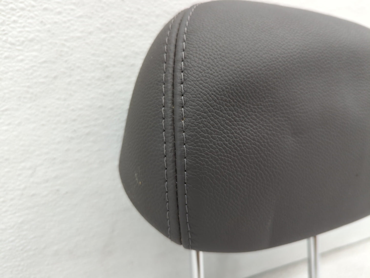 2013-2014 Hyundai Sonata Headrest Head Rest Front Driver Passenger Seat - Oemusedautoparts1.com