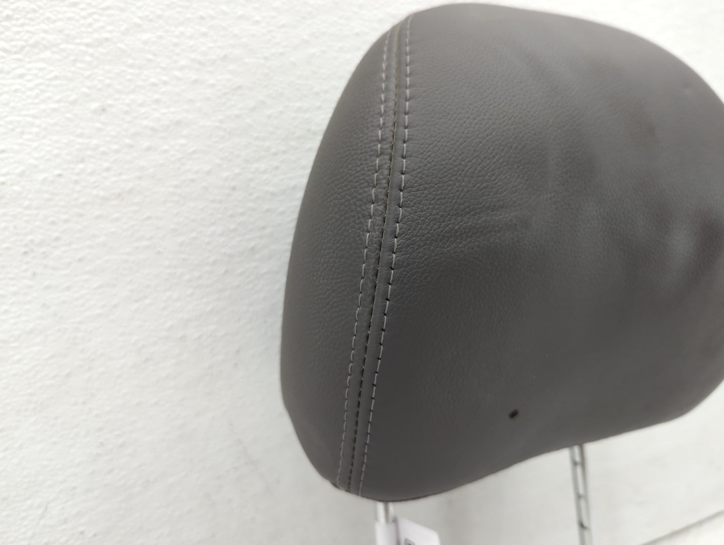 2013-2014 Hyundai Sonata Headrest Head Rest Front Driver Passenger Seat - Oemusedautoparts1.com