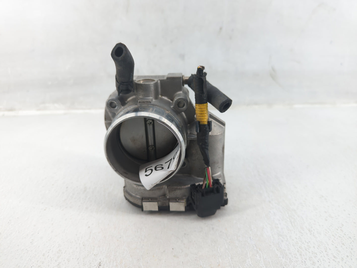 2011-2015 Hyundai Sonata Throttle Body P/N:35100-2G800 Fits Fits 2011 2012 2013 2014 2015 2016 OEM Used Auto Parts - Oemused
