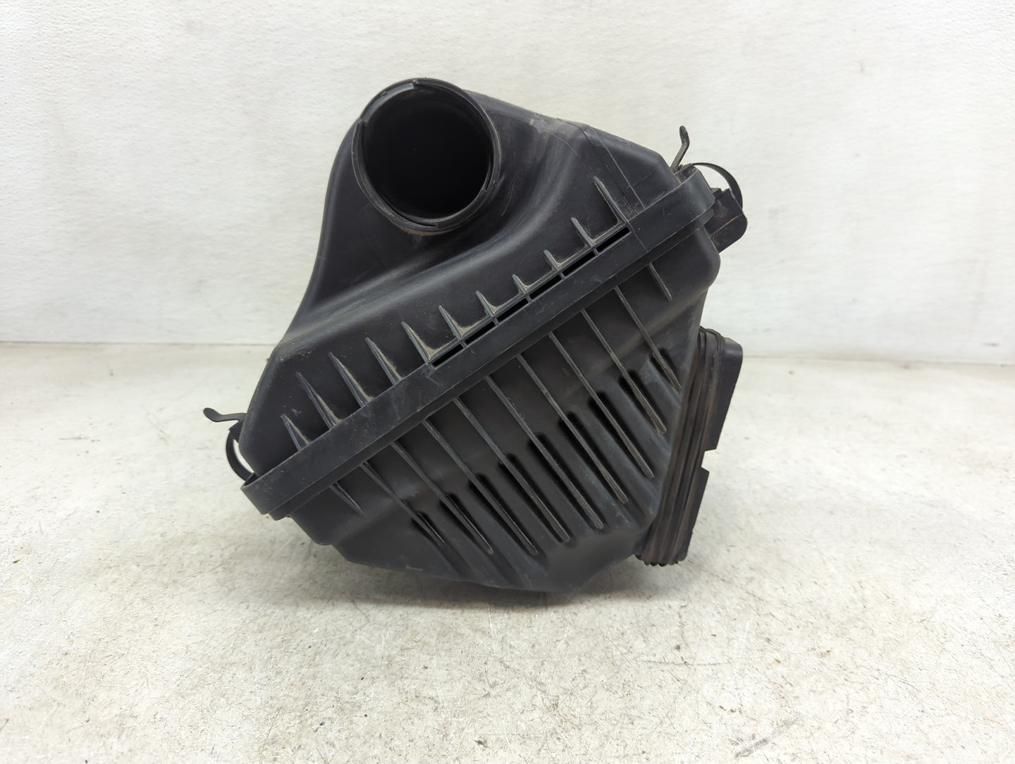 2011-2014 Hyundai Sonata Air Cleaner Intake-duct Hose Tube - Oemusedautoparts1.com