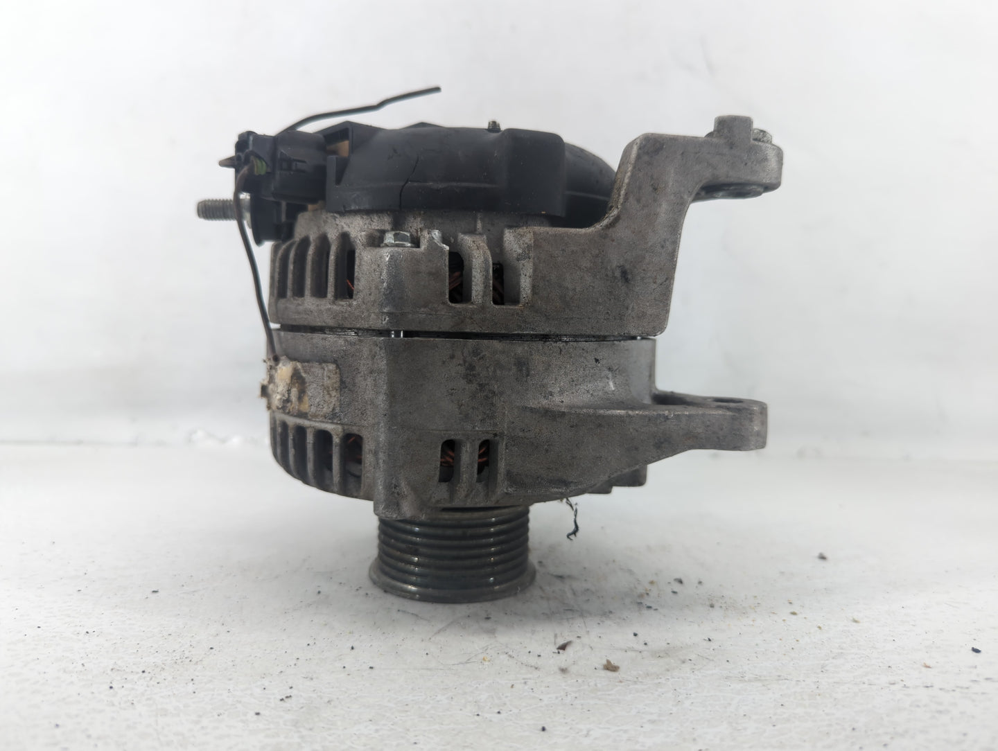 2014 Hyundai Sonata Alternator Replacement Generator Charging Assembly Engine OEM Fits Fits 2015 OEM Used Auto Parts - Oemus