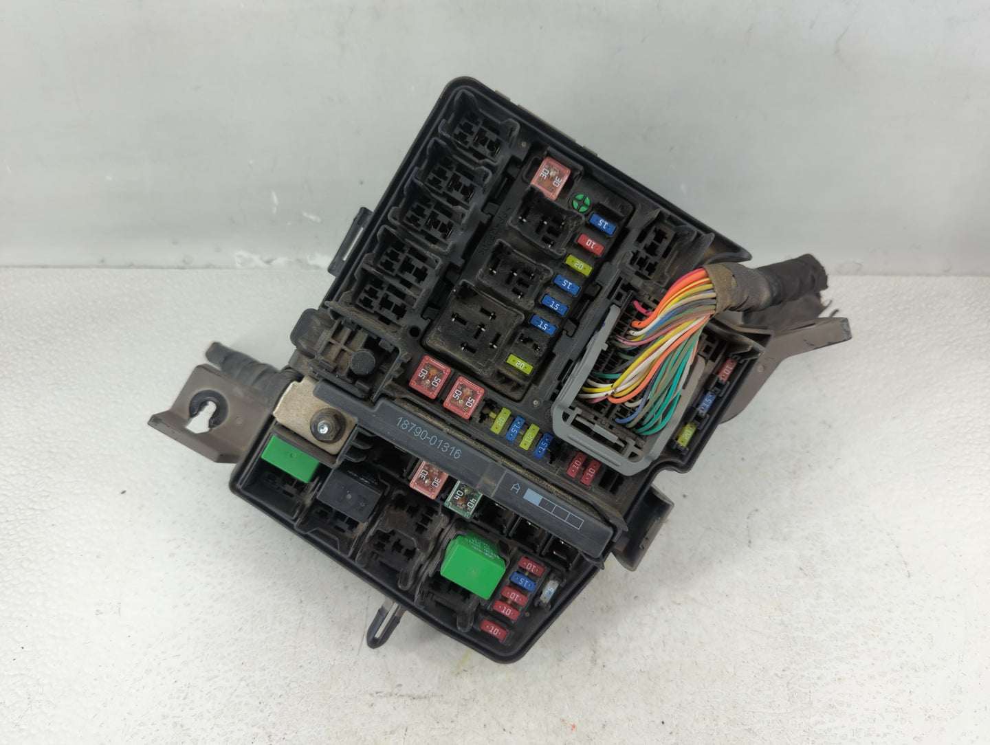 2011-2014 Hyundai Sonata Fusebox Fuse Box Panel Relay Module P/N:919050-3S712 Fits Fits 2011 2012 2013 2014 OEM Used Auto Pa