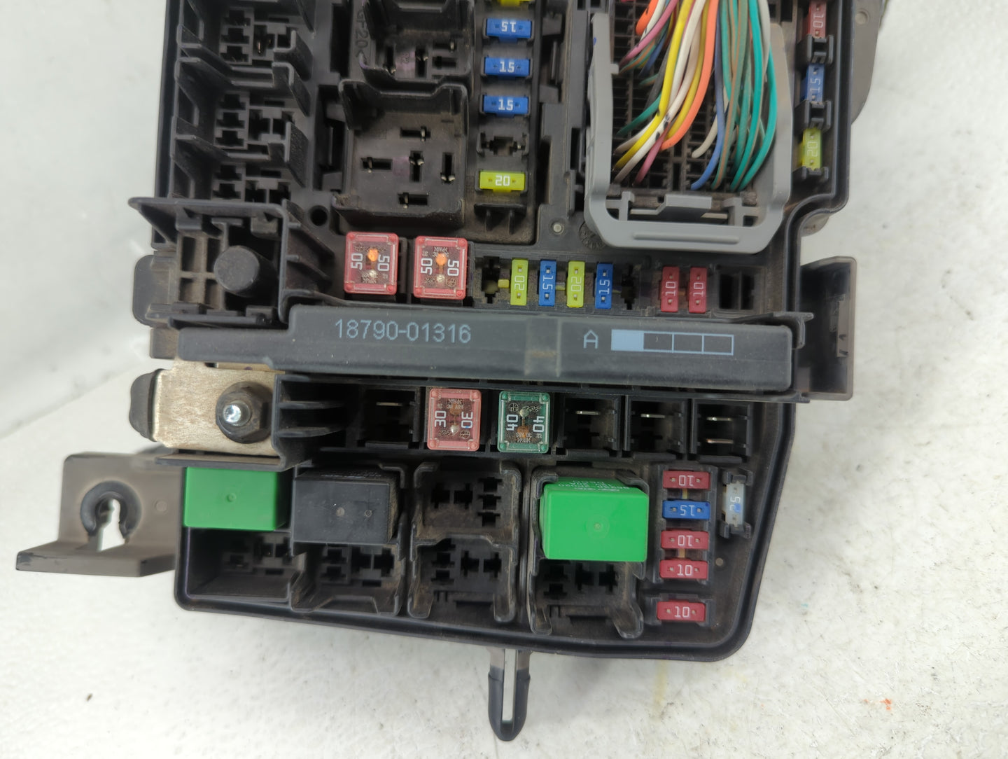 2011-2014 Hyundai Sonata Fusebox Fuse Box Panel Relay Module P/N:919050-3S712 Fits Fits 2011 2012 2013 2014 OEM Used Auto Pa