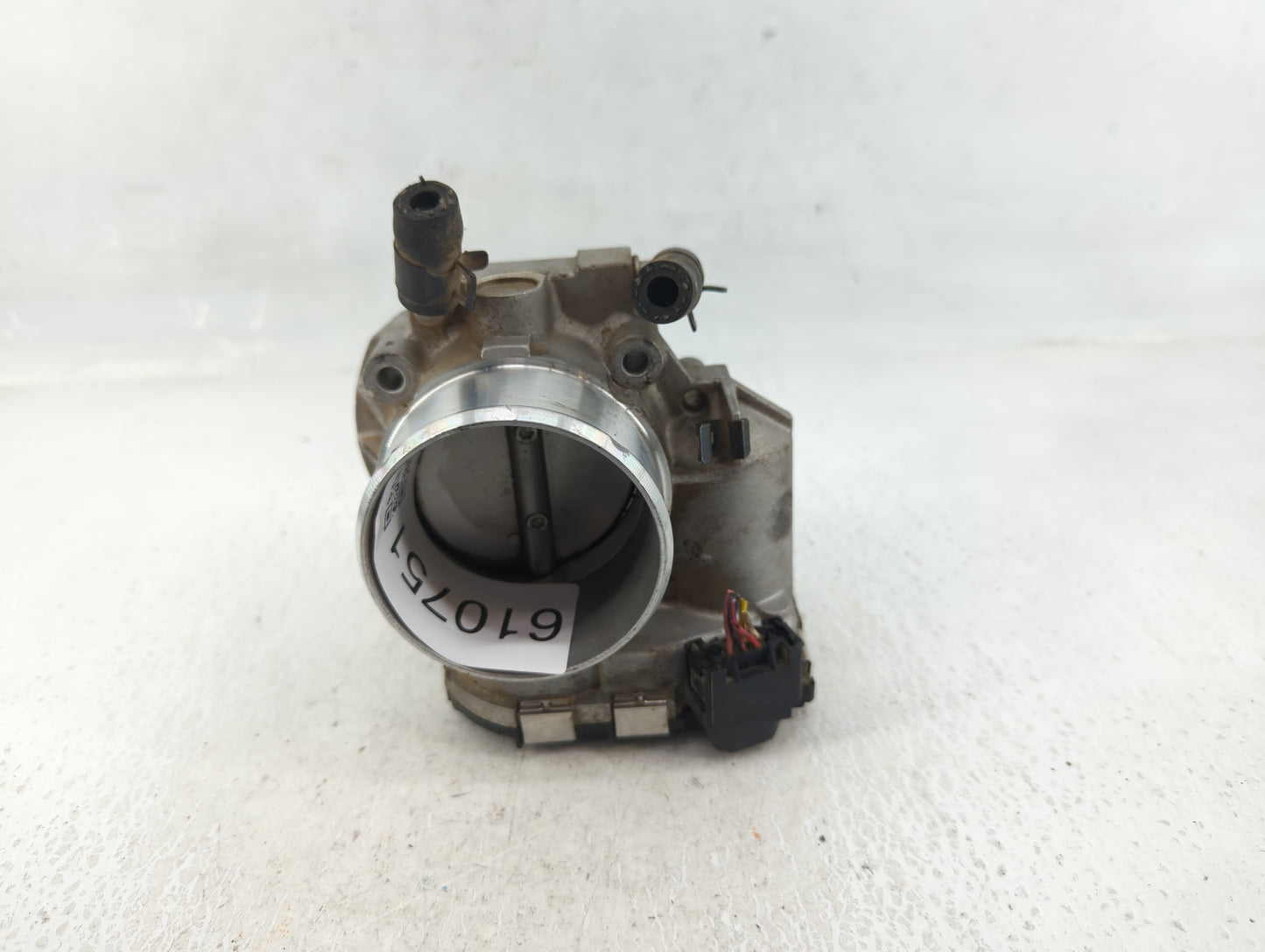 2011-2014 Hyundai Sonata Throttle Body P/N:35100-2G700 Fits Fits 2011 2012 2013 2014 2015 2016 OEM Used Auto Parts - Oemused