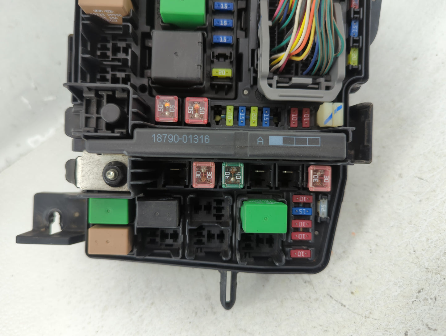 2011-2014 Hyundai Sonata Fusebox Fuse Box Panel Relay Module P/N:VS917503Q070YC Fits Fits 2011 2012 2013 2014 OEM Used Auto 