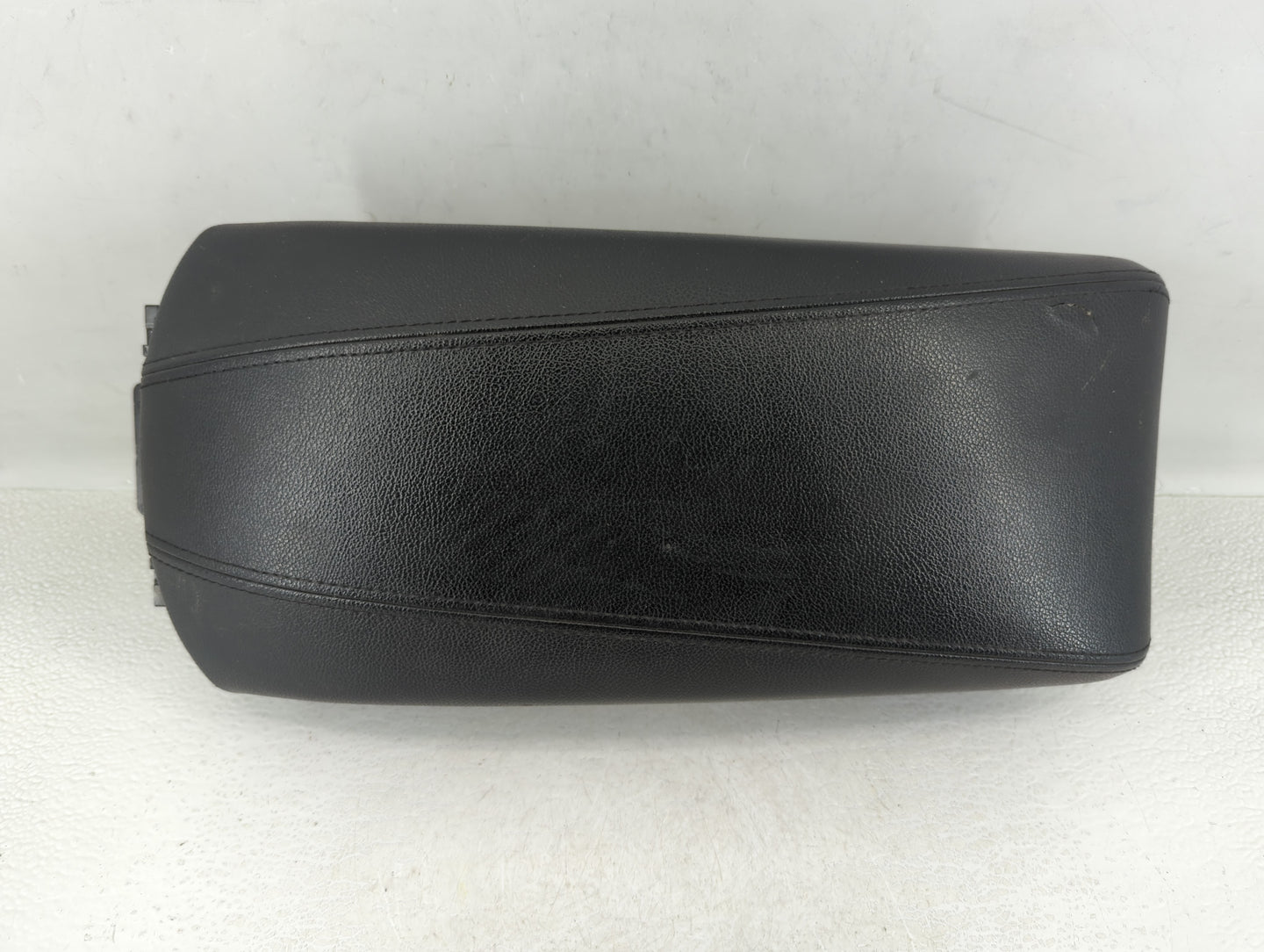 2014 Hyundai Sonata Center Console Armrest Cover Lid Black - Oemusedautoparts1.com