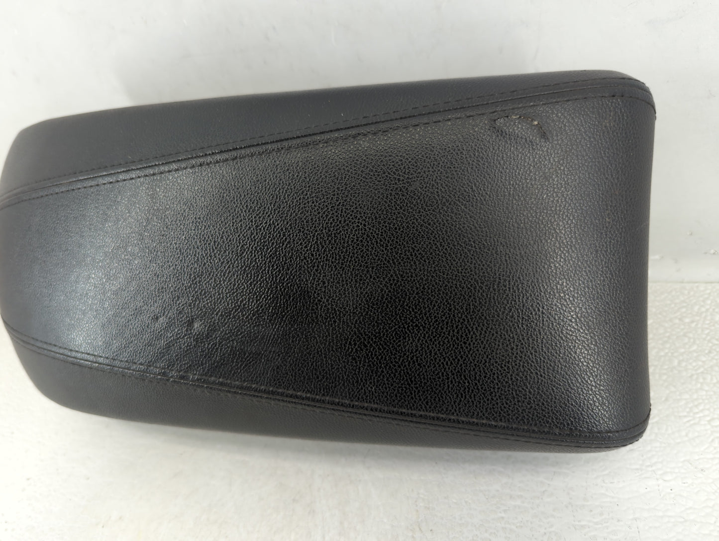 2014 Hyundai Sonata Center Console Armrest Cover Lid Black - Oemusedautoparts1.com