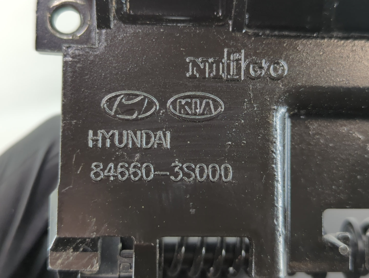 2014 Hyundai Sonata Center Console Armrest Cover Lid Black - Oemusedautoparts1.com