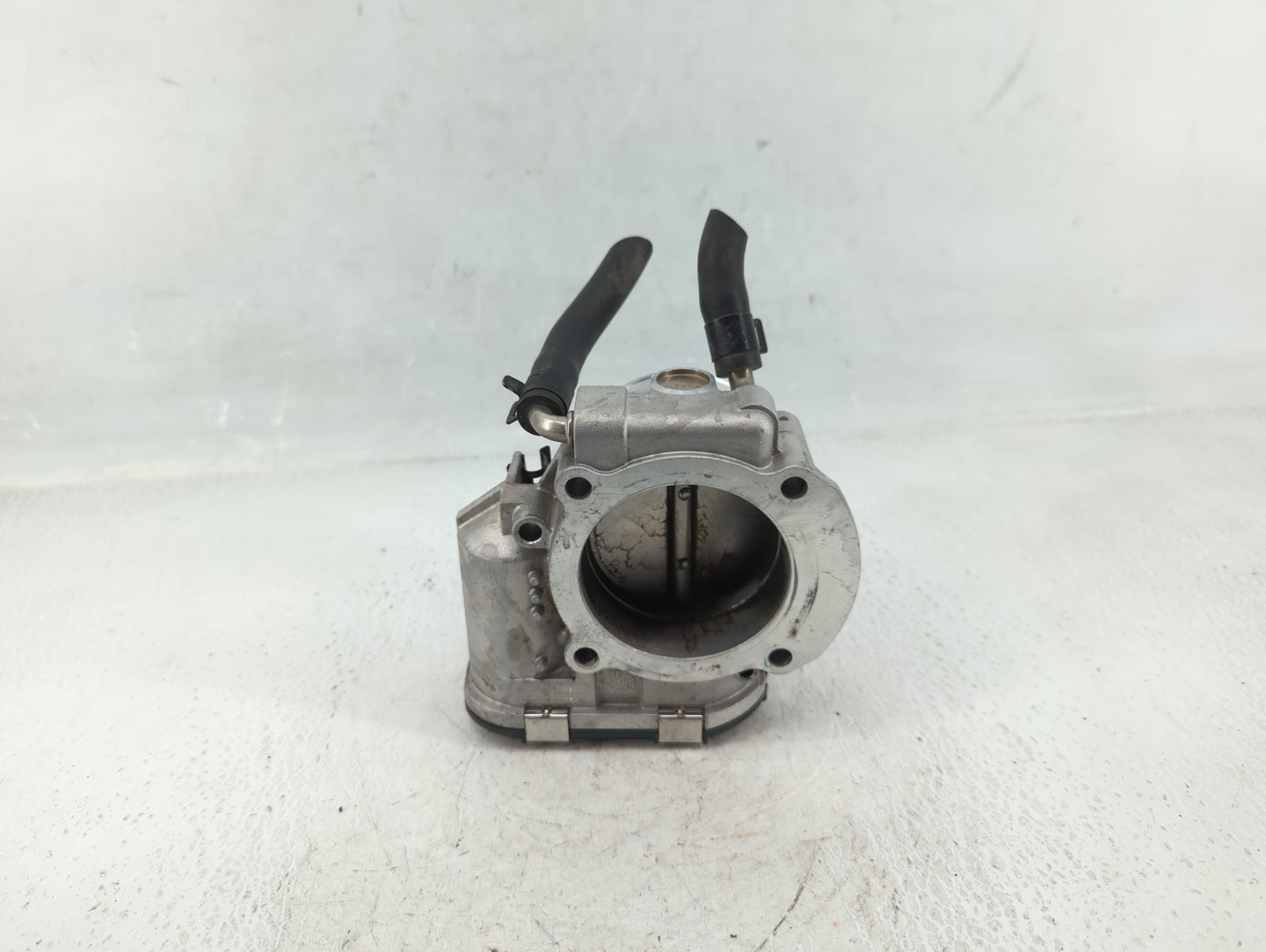 2011-2014 Hyundai Sonata Throttle Body P/N:351000-2G700 Fits Fits 2011 2012 2013 2014 2015 2016 OEM Used Auto Parts - Oemuse