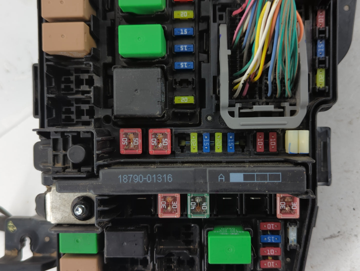 2011-2014 Hyundai Sonata Fusebox Fuse Box Panel Relay Module P/N:VS917503Q070YC Fits Fits 2011 2012 2013 2014 OEM Used Auto 