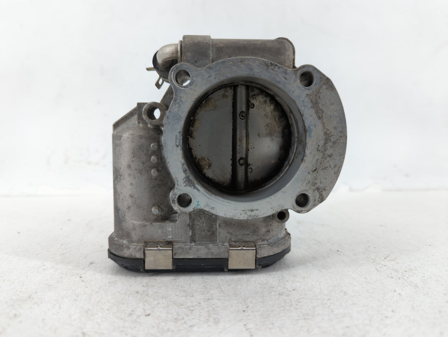 2011-2014 Hyundai Sonata Throttle Body P/N:35100-2G700 Fits Fits 2011 2012 2013 2014 2015 2016 OEM Used Auto Parts - Oemused