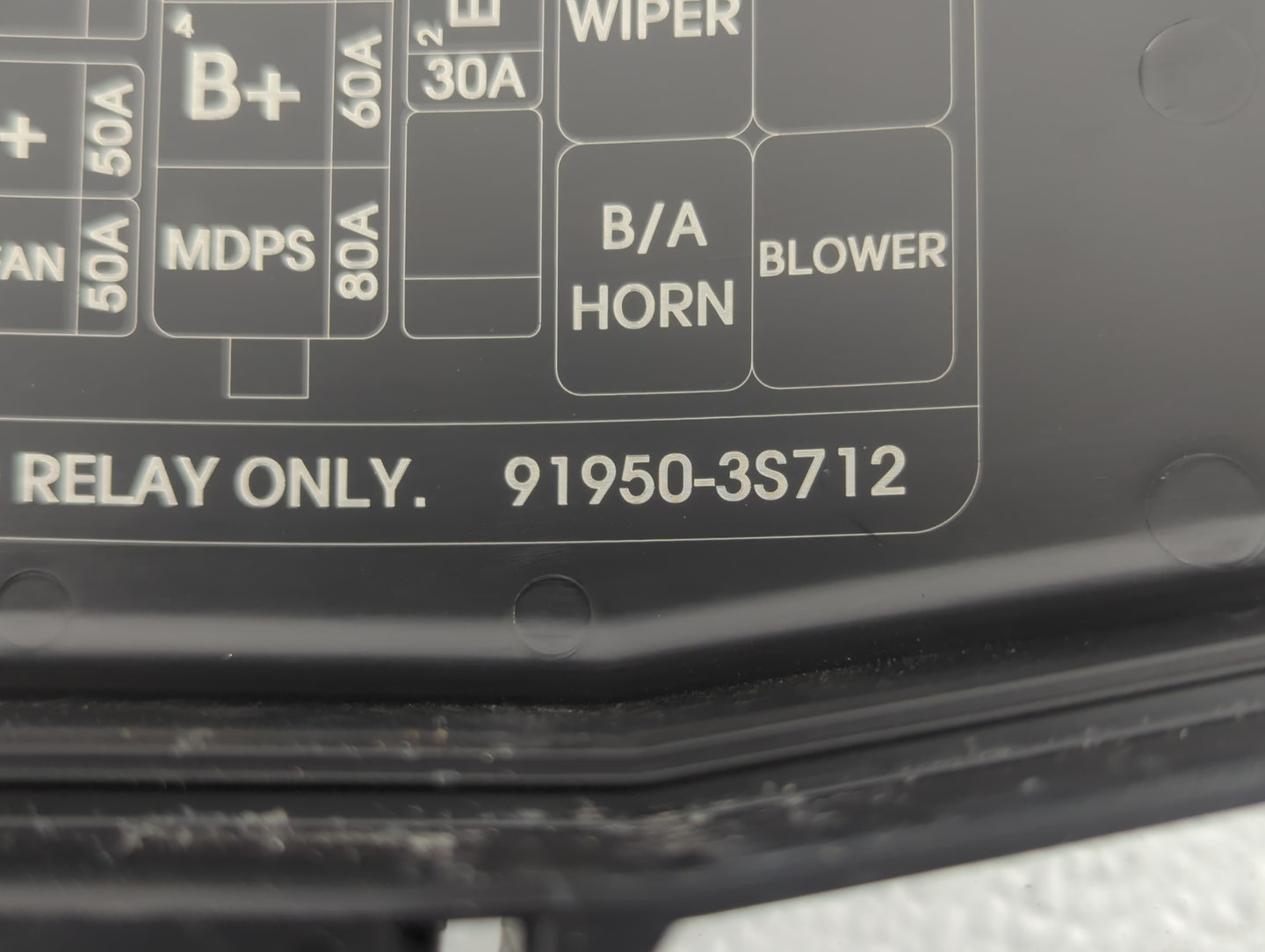2011-2014 Hyundai Sonata Fusebox Fuse Box Panel Relay Module P/N:91950-3S712 VS917503Q070YC Fits Fits 2011 2012 2013 2014 OE