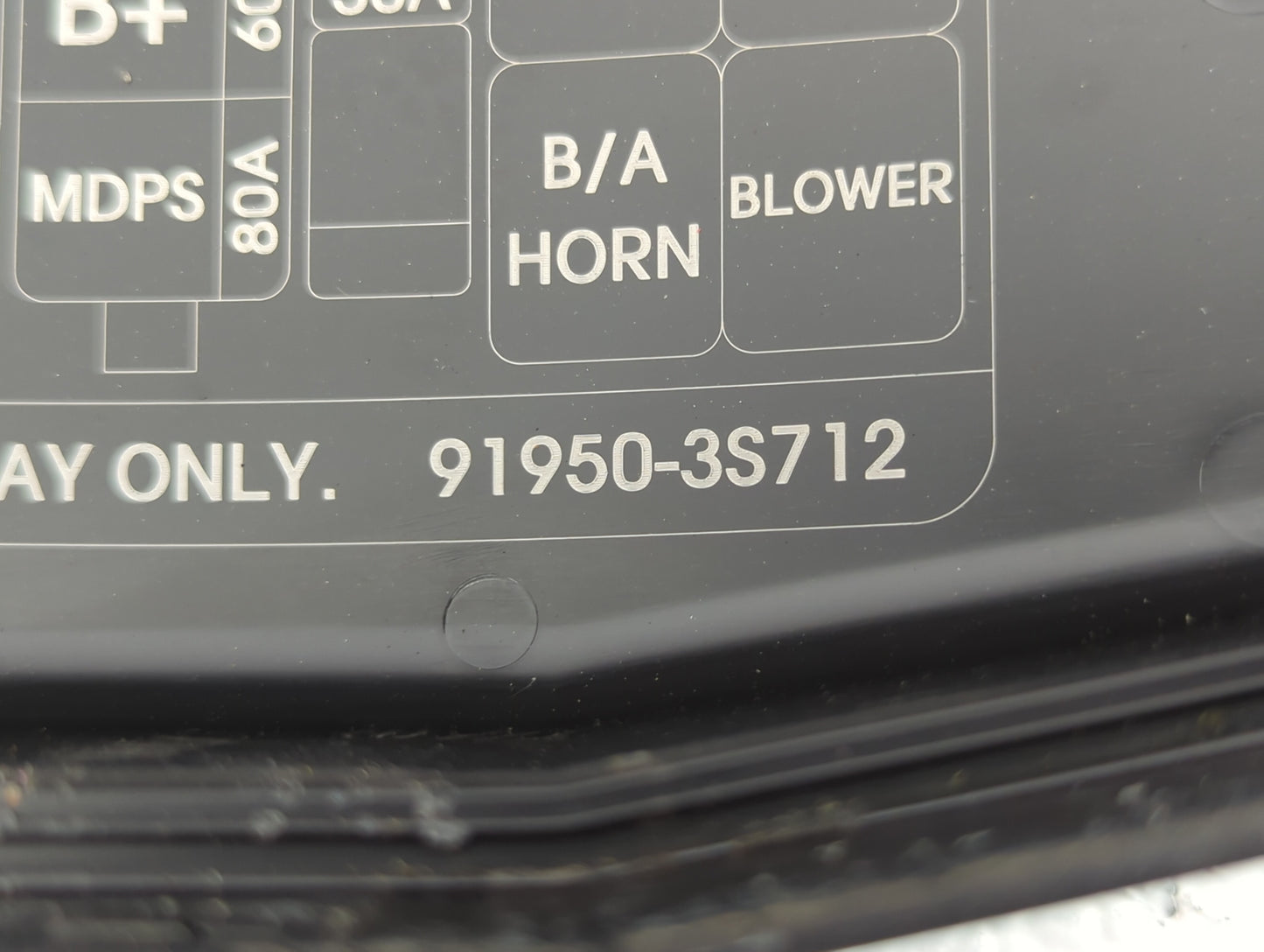 2011-2014 Hyundai Sonata Fusebox Fuse Box Panel Relay Module P/N:91950-3S712 Fits Fits 2011 2012 2013 2014 OEM Used Auto Par