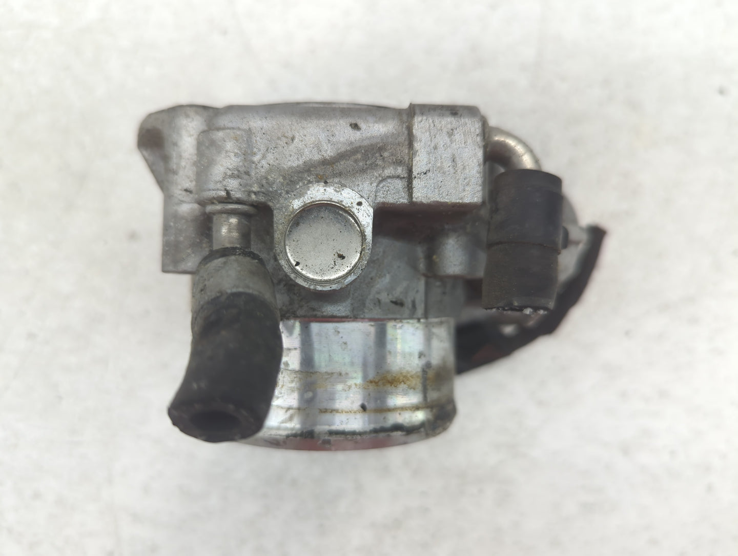 2011-2014 Hyundai Sonata Throttle Body P/N:35100-2G700 Fits Fits 2011 2012 2013 2014 2015 2016 OEM Used Auto Parts - Oemused