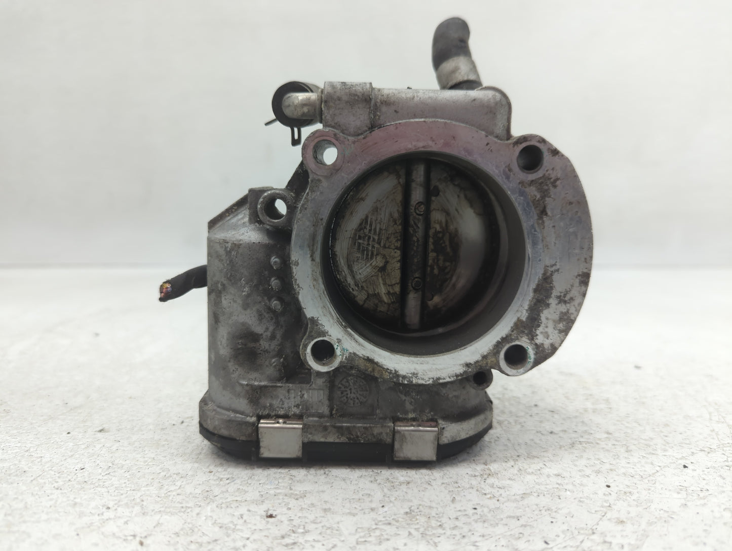 2011-2014 Hyundai Sonata Throttle Body P/N:35100-2G700 Fits Fits 2011 2012 2013 2014 2015 2016 OEM Used Auto Parts - Oemused