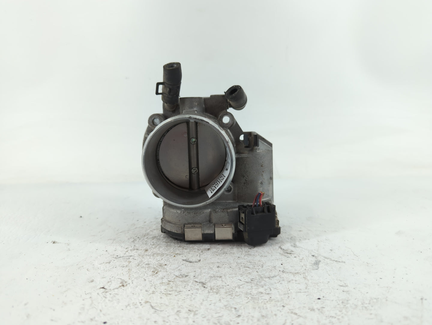 2011-2014 Hyundai Sonata Throttle Body P/N:35100-2G700 Fits Fits 2011 2012 2013 2014 2015 2016 OEM Used Auto Parts - Oemused